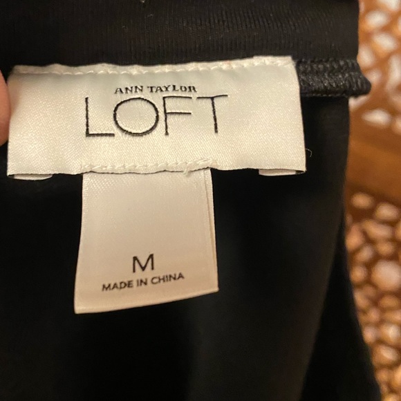 🚺 LOFT black mini skirt with side stripes - Picture 4 of 7